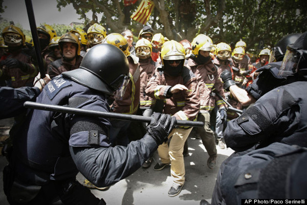 spanien-protest-polizei-feuerwehr